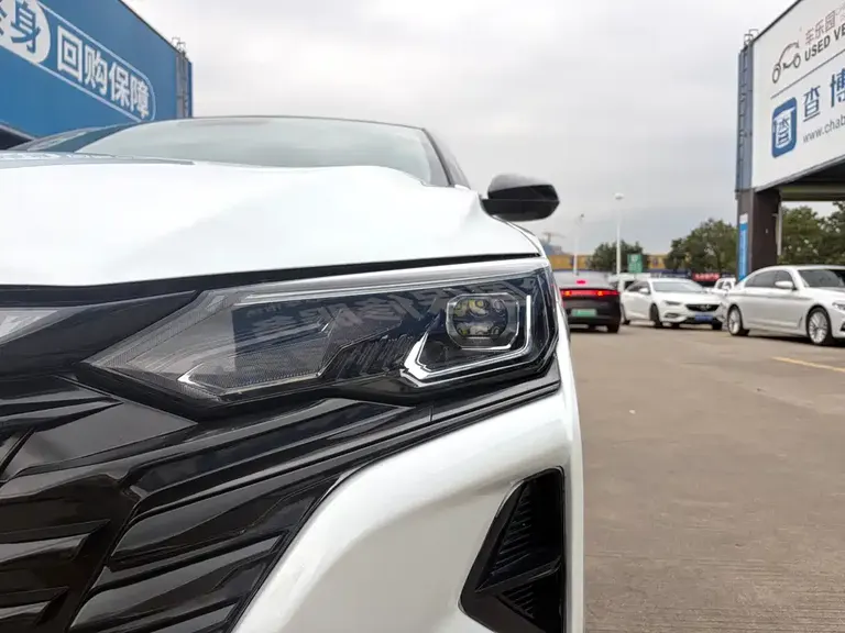Dongfeng Yixuan MAX 奕炫MAX 2023款 1.5 T 超酷潮爸版