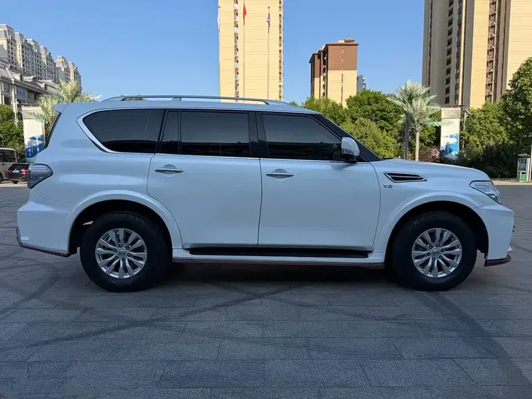 Nissan Patrol 4.0 L Platinum