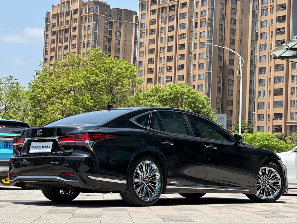 Lexus LS 500 h Executive CN-V