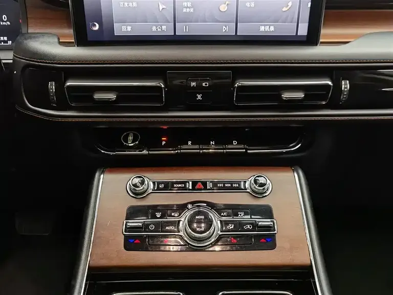 Lincoln Aviator 3.0 T V6 4 WD Premium Cruise 6-seat