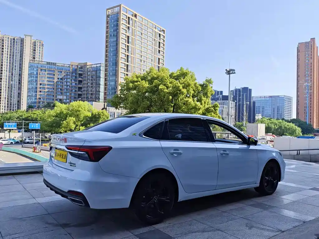 Roewe i6 MAX NEV 荣威i6 MAX新能源 2020款 1.5 T PHEV爽酷版