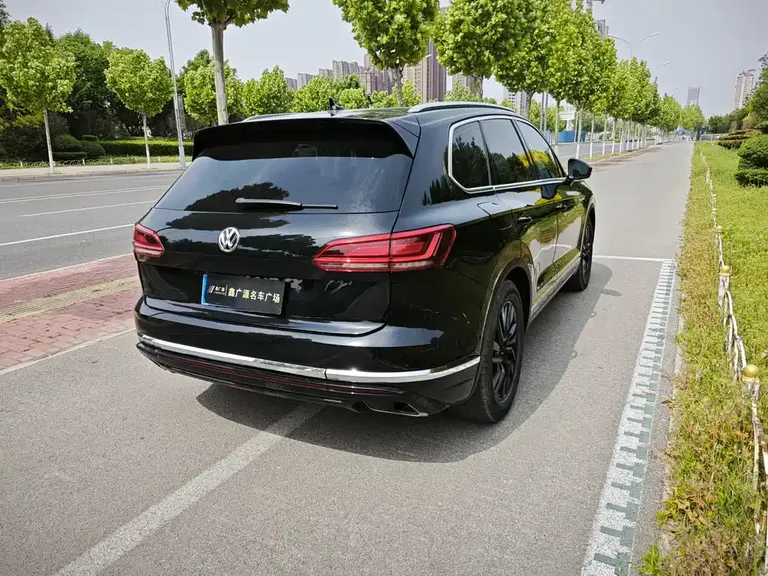 Volkswagen Touareg 2.0 TSI Navigator CN-VI