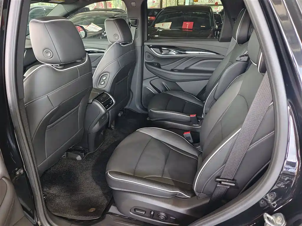 Enclave 652 T 4 WD Premium Flagship 6-seat