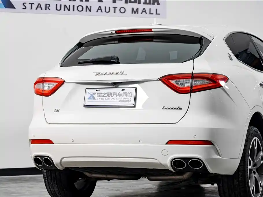 Levante 3.0 T Luxury CN-VI