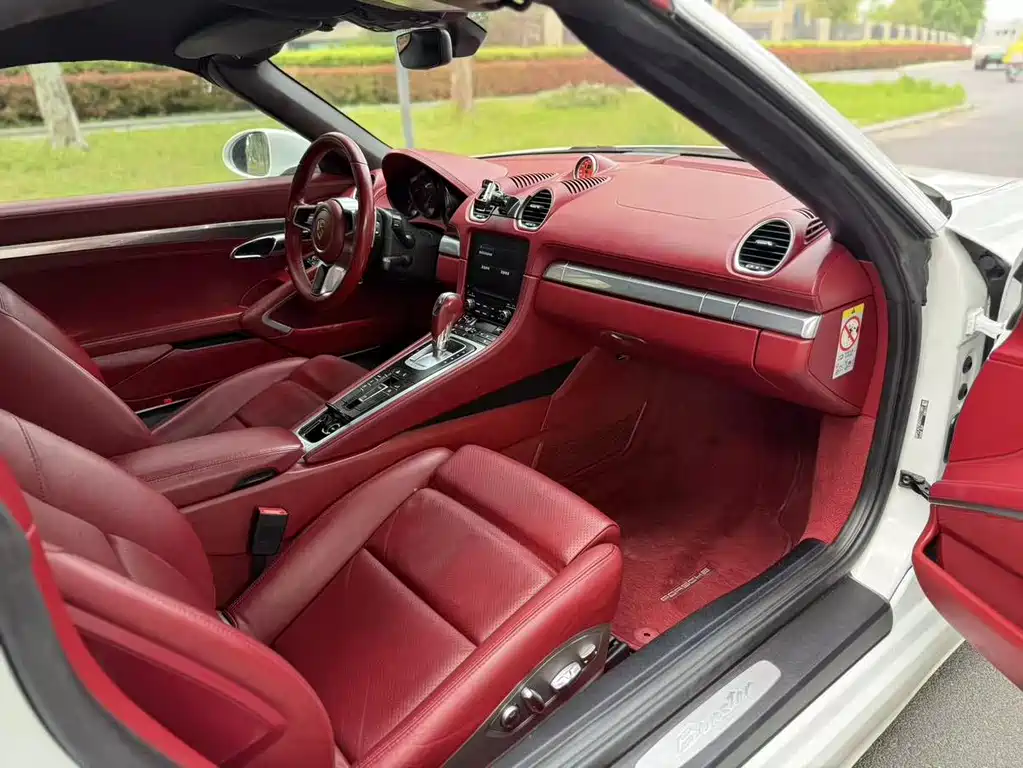 Porsche 718 Boxster 2.0 T