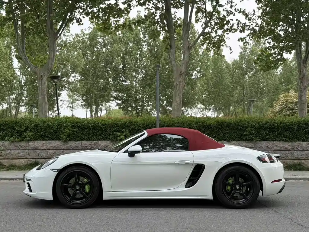 Porsche 718 Boxster 2.0 T
