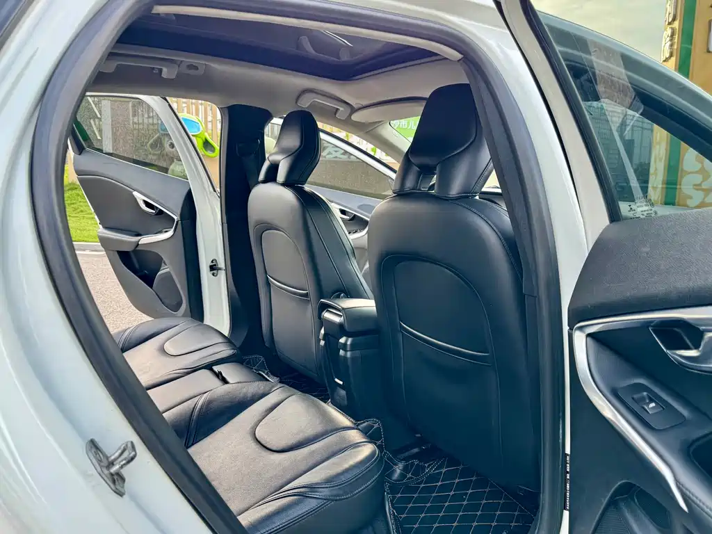 Volvo V40 2.0 T Smart Grace