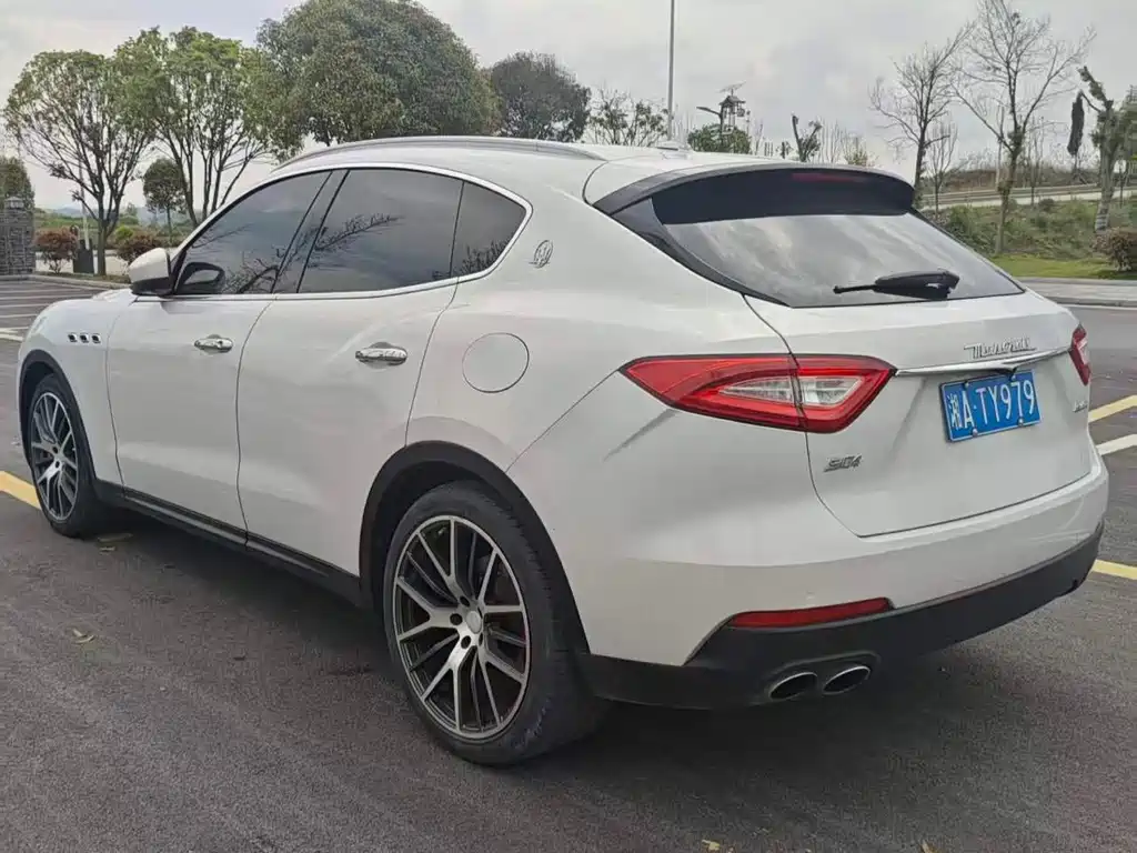 Levante 3.0 T S Standard
