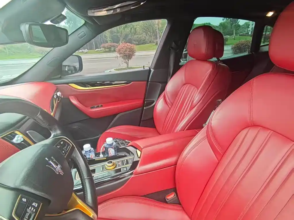 Levante 3.0 T S Standard