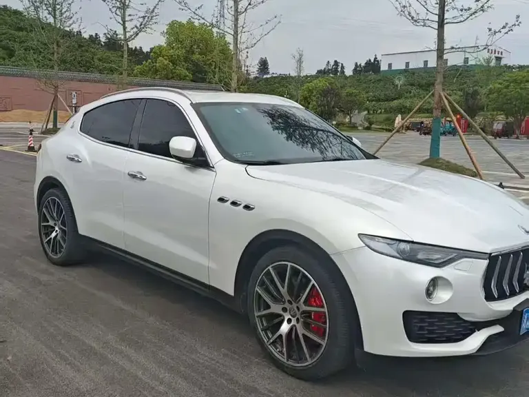 Maserati Levante 3.0 T S Standard