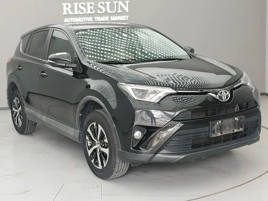 RAV4 2.0 L CVT 2 WD Urban CN-V