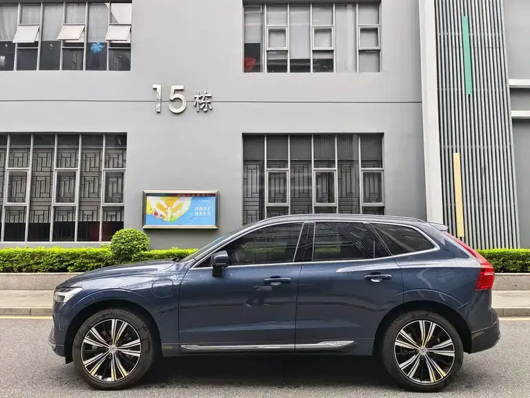 Volvo XC60 PHEV T8 PHEV Long Range 4 WD Smart Vision Luxury