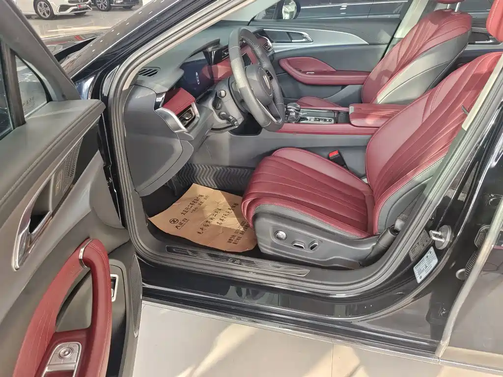 Hongqi H5 2.0 T Auto Connected Flagship
