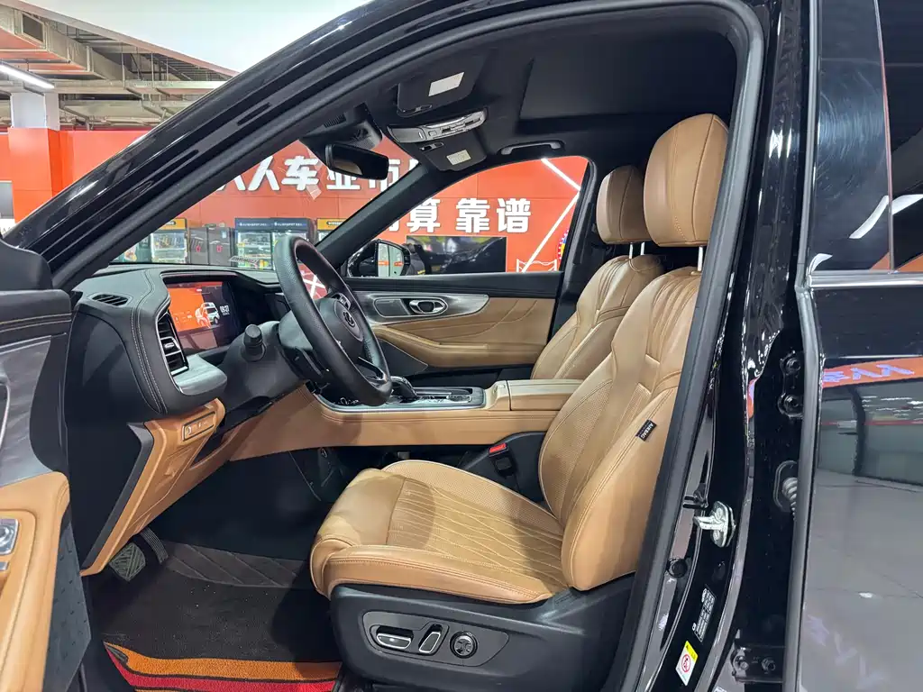 GAC Trumpchi GS8 Navigator Series 2.0 TGDI 4 WD Luxury Connected 7-seat