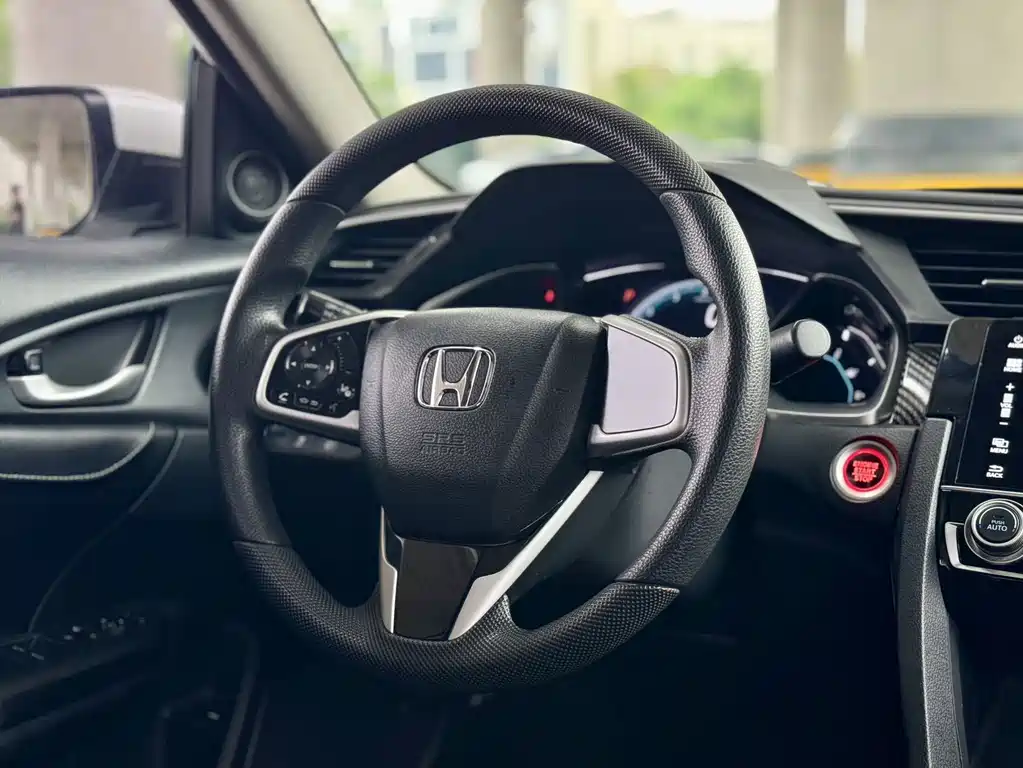Civic 220 TURBO CVT Luxury