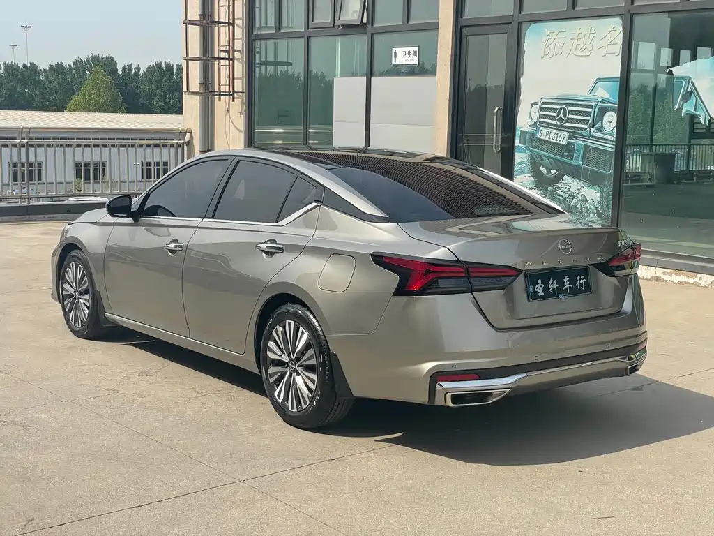 Teana 2.0 L XL-Upr Enjoyment