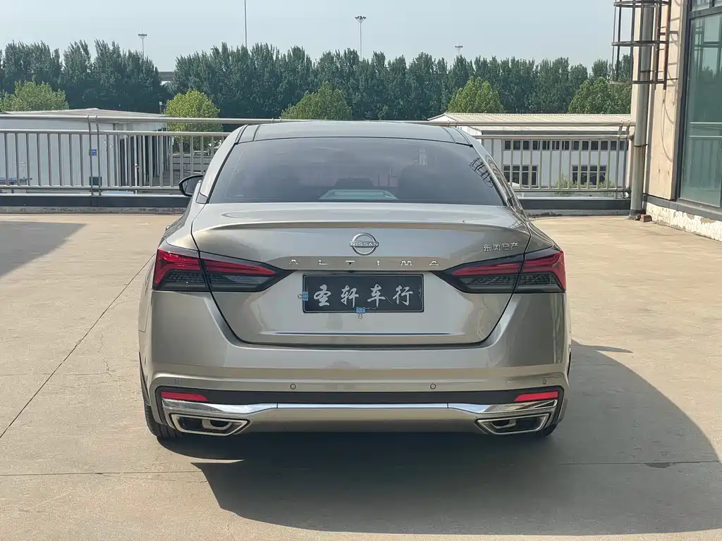 Teana 2.0 L XL-Upr Enjoyment