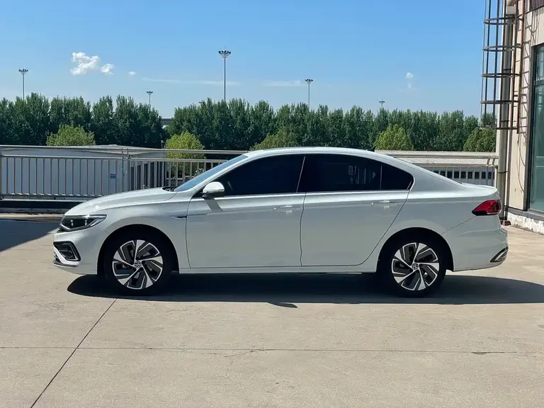 Volkswagen Bora 280 TSI DSG Supreme Travel