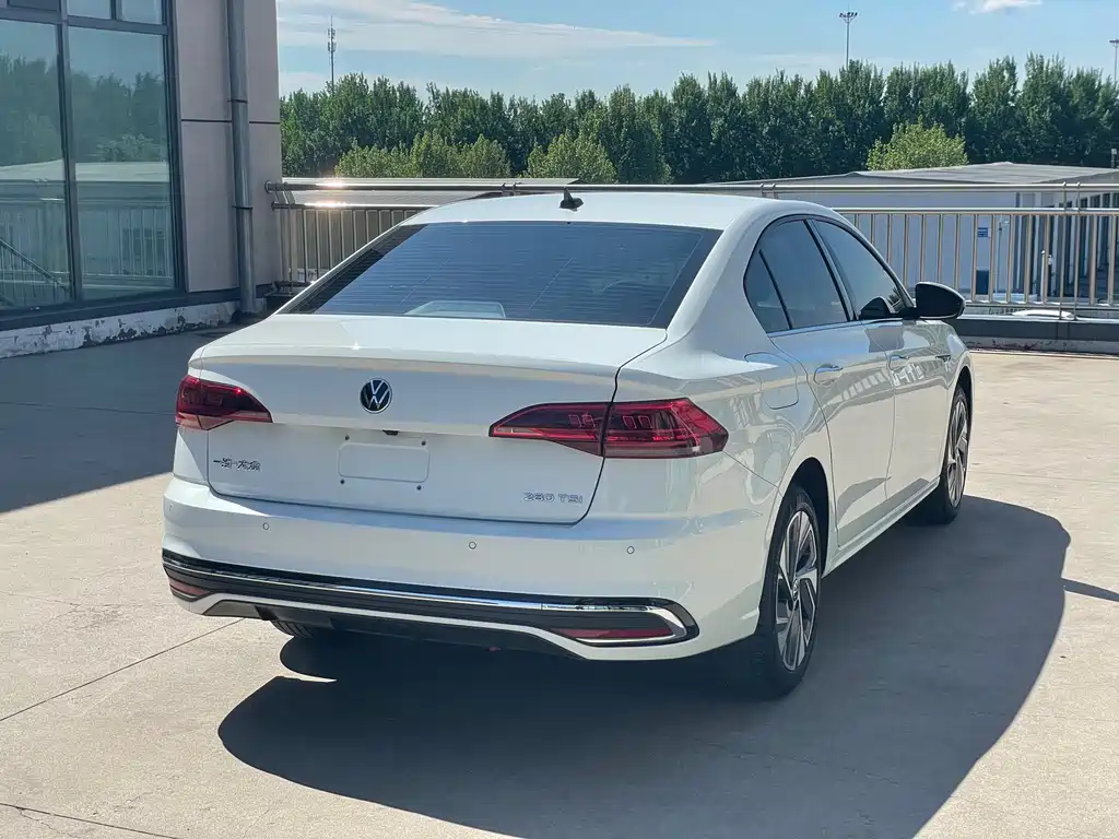Bora 280 TSI DSG Supreme Travel