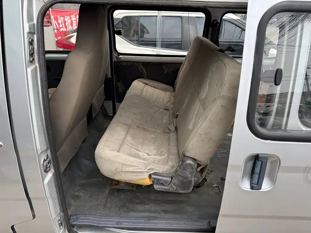Wuling Zhiguang 五菱之光 2015款 1.2 L 标准型LSI