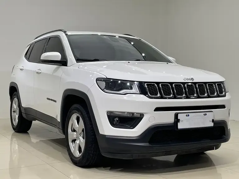 Jeep Compass 220 T Auto Leading