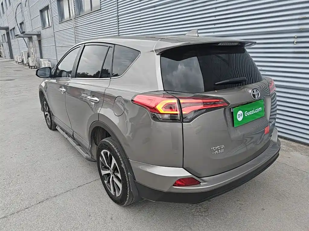 RAV4 2.0 L CVT 2 WD Comfort CN-VI
