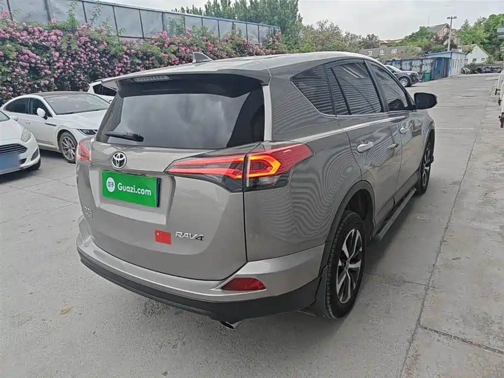 RAV4 2.0 L CVT 2 WD Comfort CN-VI