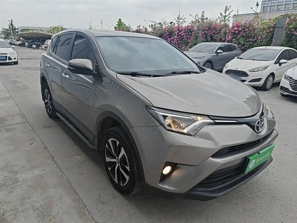 RAV4 2.0 L CVT 2 WD Comfort CN-VI