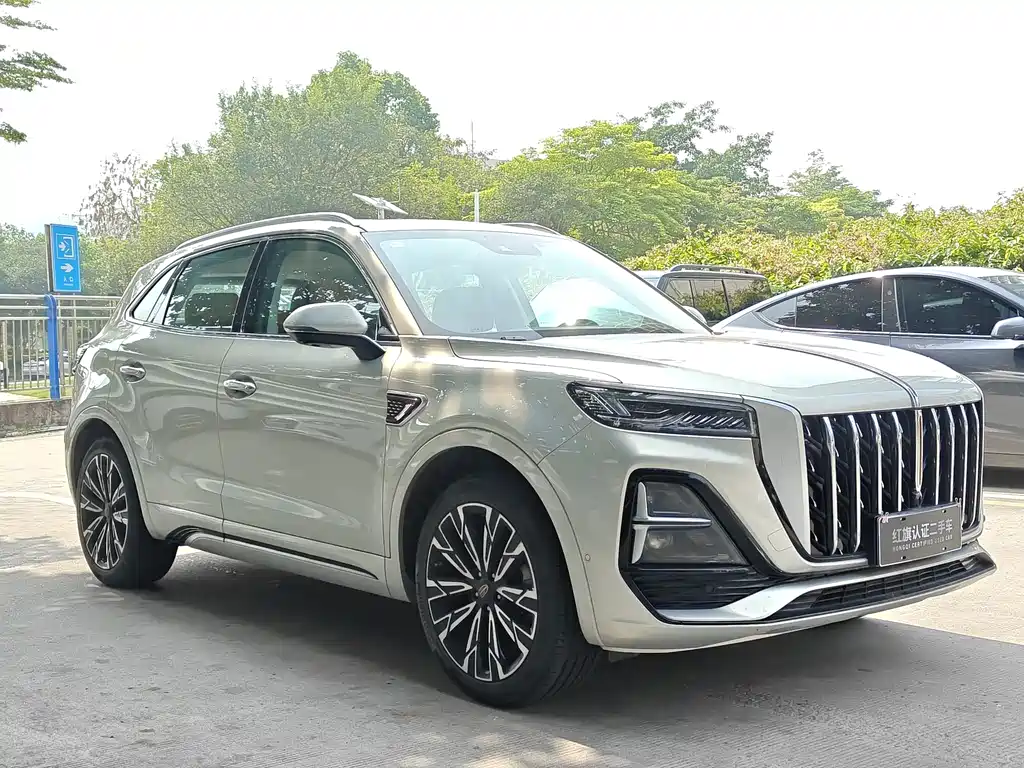 Hongqi HS5 2.0 T 4 WD Flagship Leading Pro