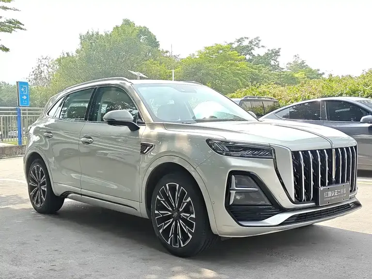 Hongqi HS5 2.0 T 4 WD Flagship Leading Pro