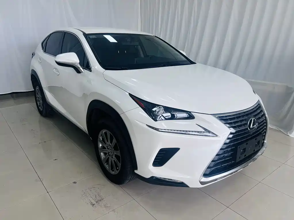 Lexus NX 200 FWD Sharp Travel CN-VI