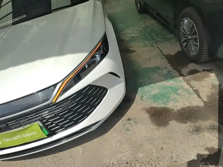 BYD Qin L DM-i 80 KM Leading