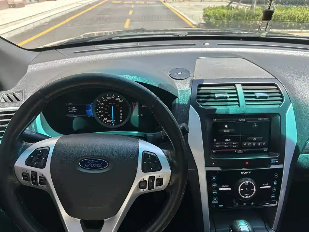 Explorer (Import) 3.5 L Premium
