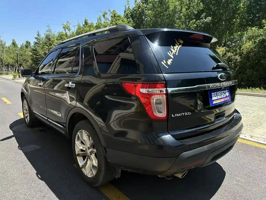 Explorer (Import) 3.5 L Premium