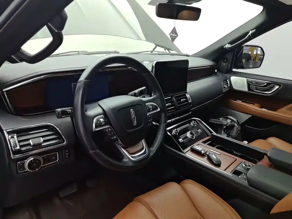 Navigator 3.5 T Honor Shine