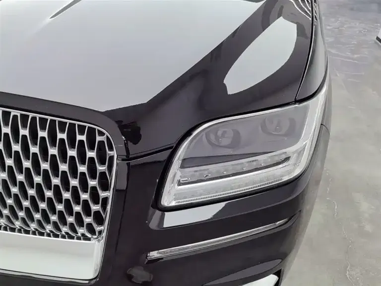 Lincoln Navigator 3.5 T Honor Shine