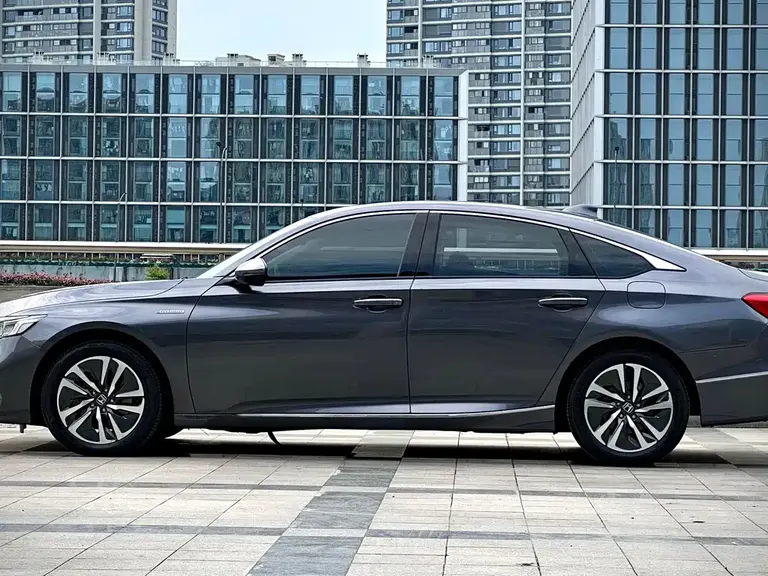 Honda Accord Sharp· Hybrid 2.0 L Sharp Leading CN-VI