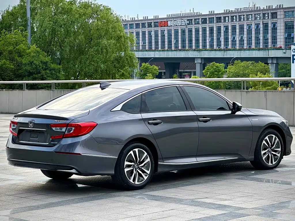 Accord Sharp· Hybrid 2.0 L Sharp Leading CN-VI