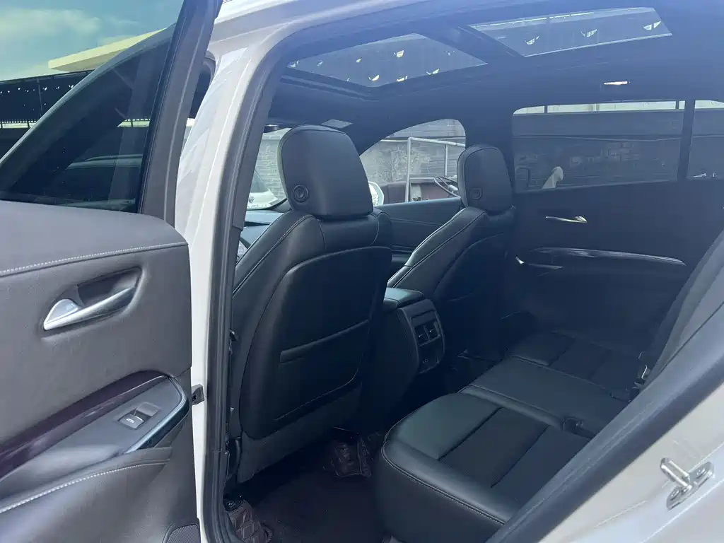 Cadillac XT4 28 T 2 WD Tech