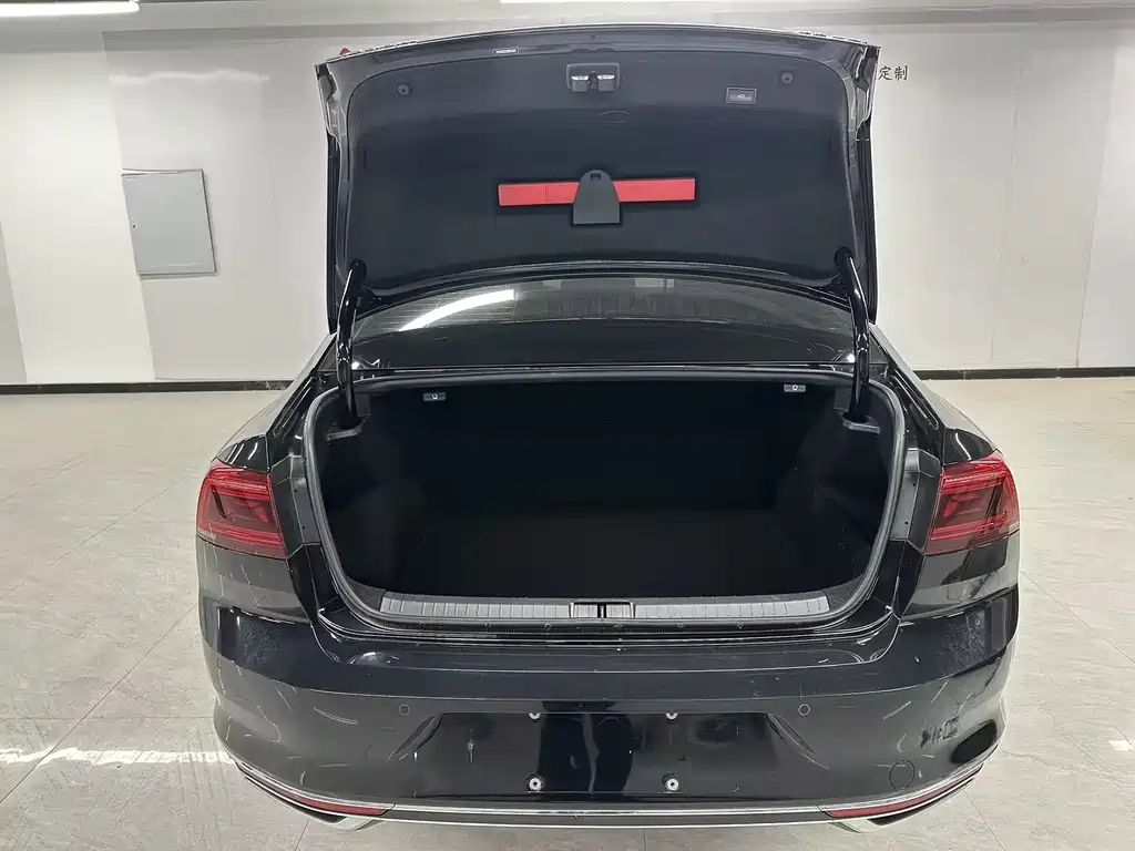 Magotan 330 TSI DSG Luxury