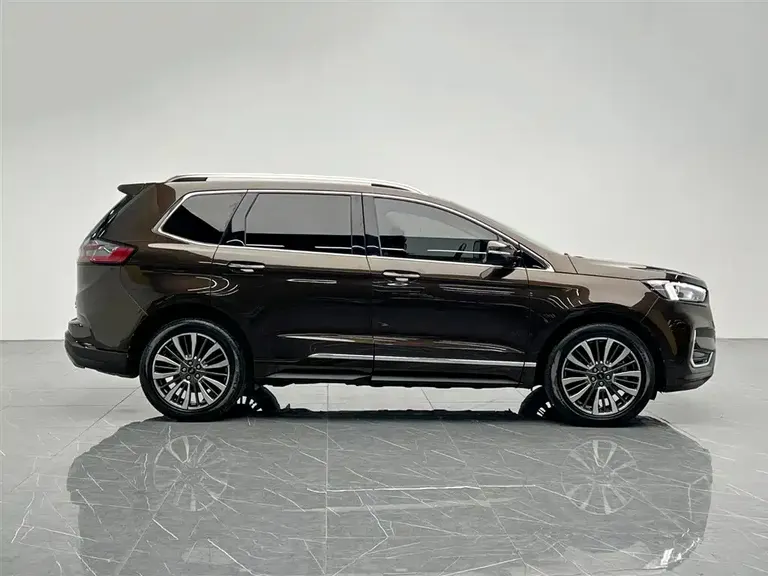 Ford Edge PLUS EcoBoost 245 2 WD Grand Sharp 7-seat