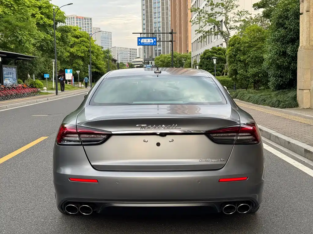 Quattroporte 3.0 T Standard