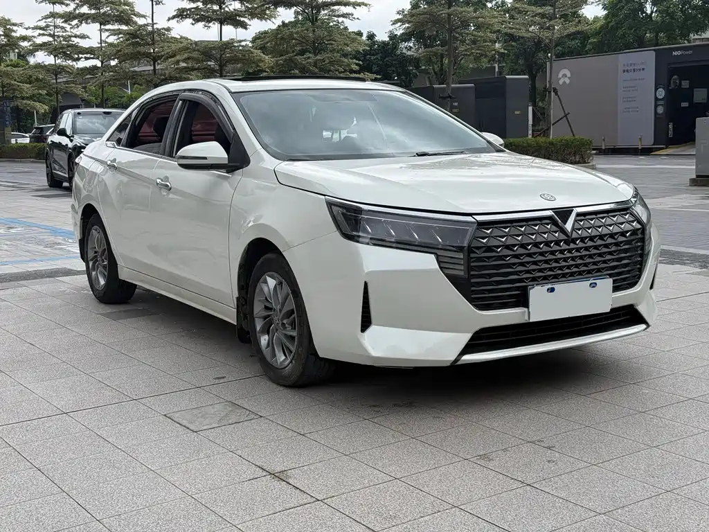Venucia D60 PLUS 1.6 L XL CVT Joy Leading