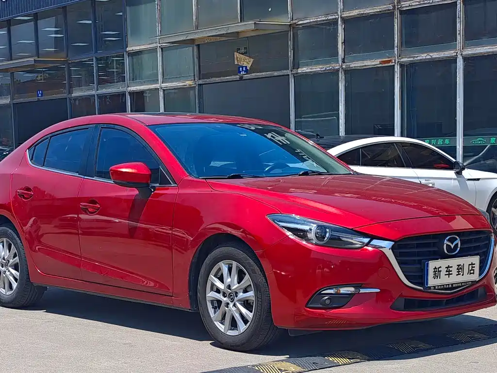Mazda 3 Axela Sedan 1.5 L Auto Luxury CN-V
