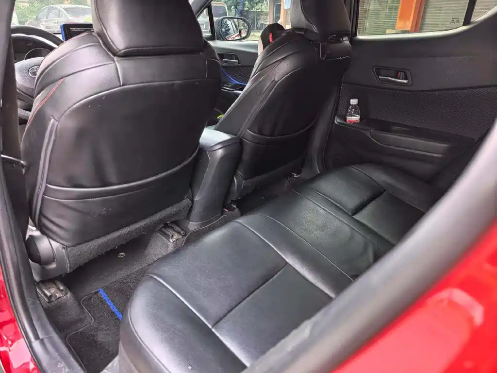 Toyota C-HR 2.0 L Leading CN-V