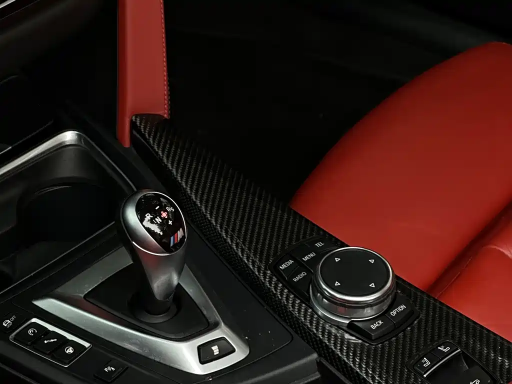 BMW M4 M4 Convertible Coupe