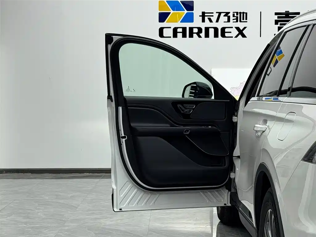 Aviator 3.0 T V6 2 WD Premium Joy