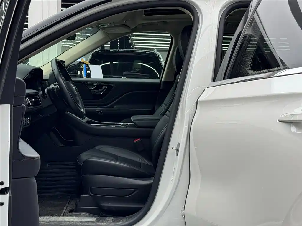Aviator 3.0 T V6 2 WD Premium Joy
