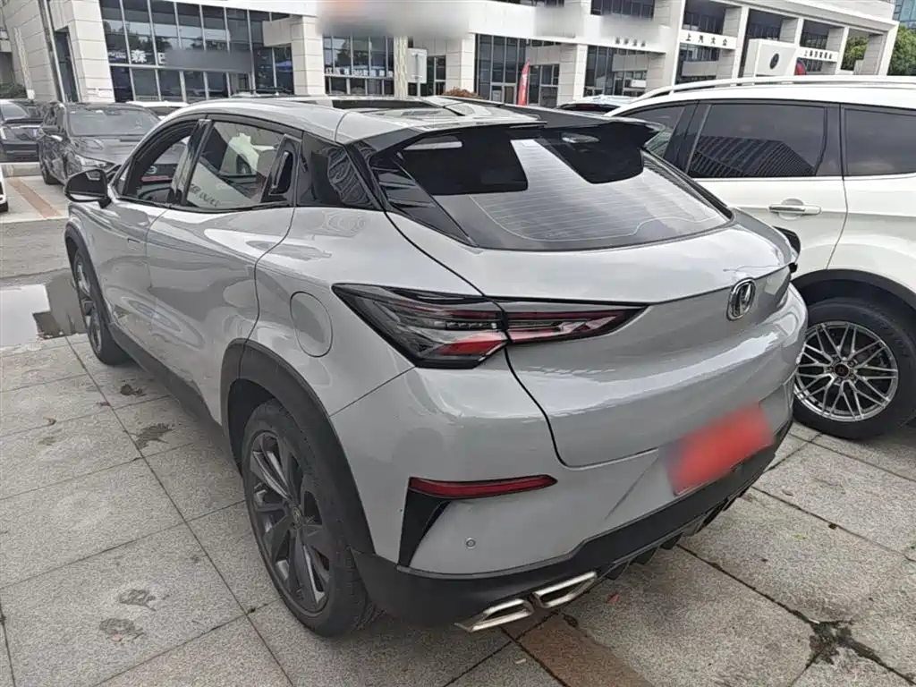 Changan UNI-T 1.5 T Distinguished