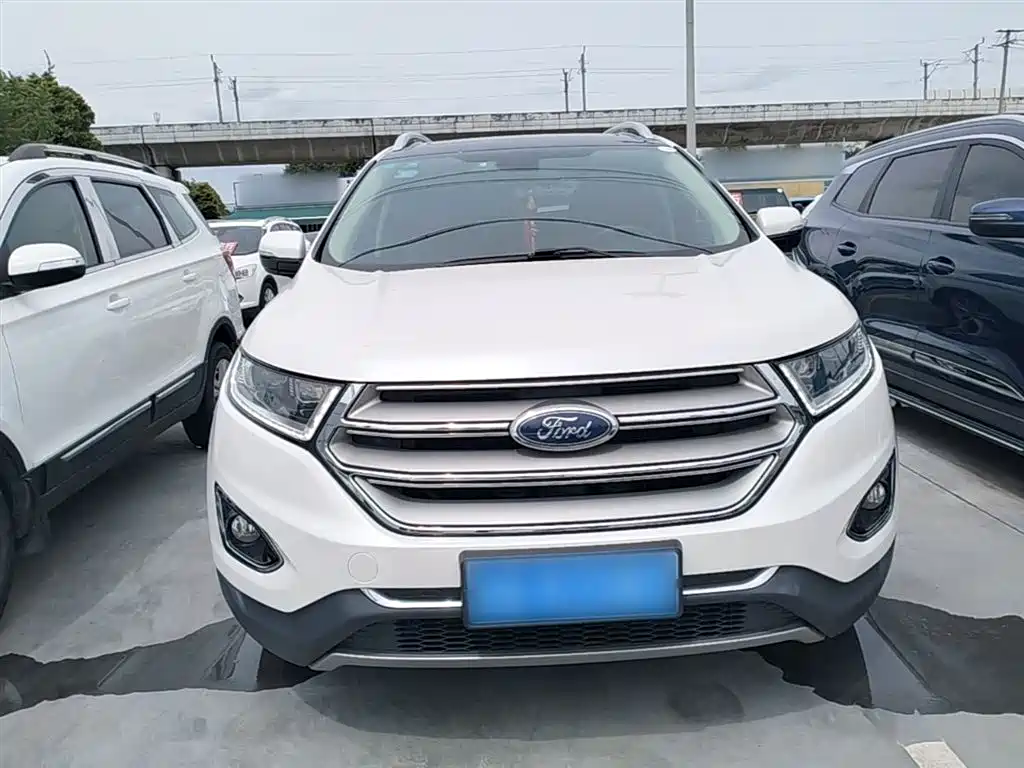 Edge EcoBoost 245 2 WD Grand Sharp 7-seat CN-VI